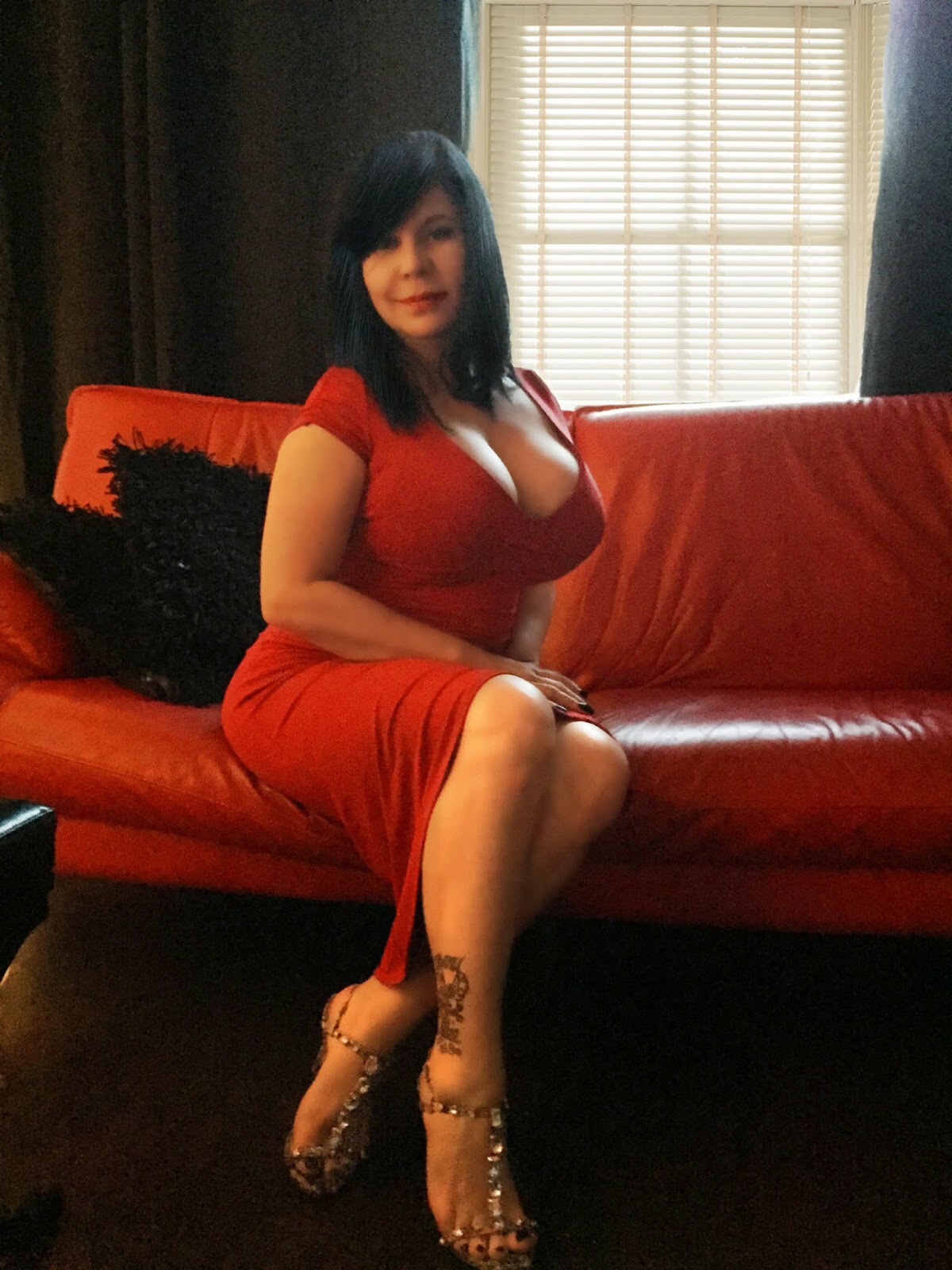 South Florida Domme Mistress Lola.